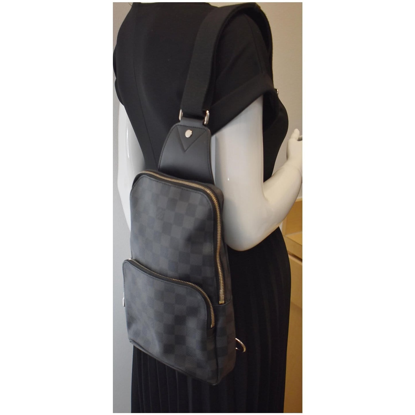 Louis Avenue Sling Damier Graphite Crossbody Bag Black Black 2