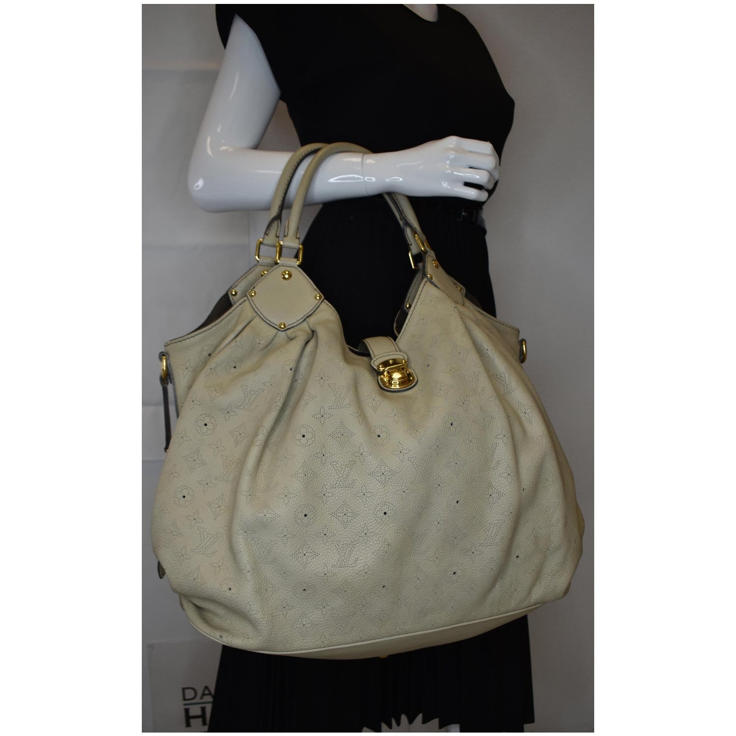 Louis Mahina Xxl Opal Shoulder Bag Leather Monogram