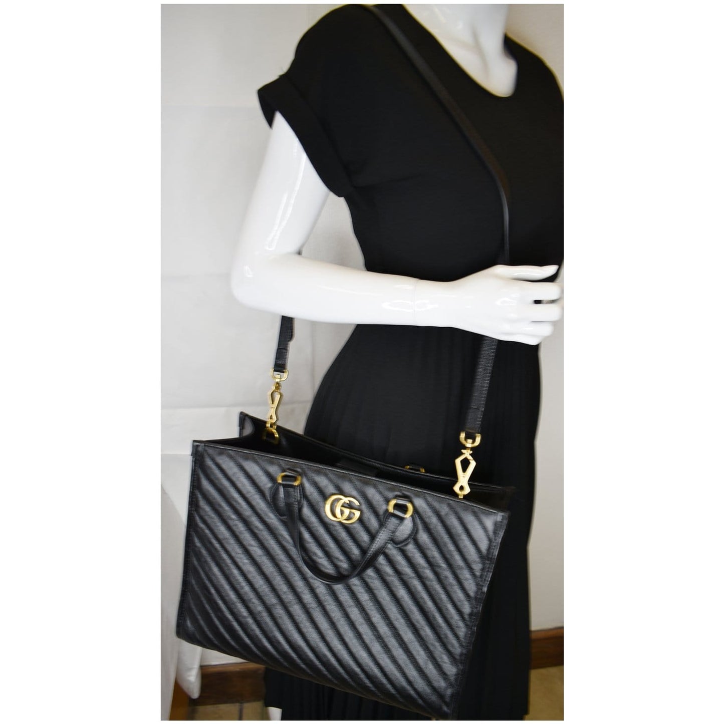 Gucci Marmont Medium Tote Bag Leather Matelasse