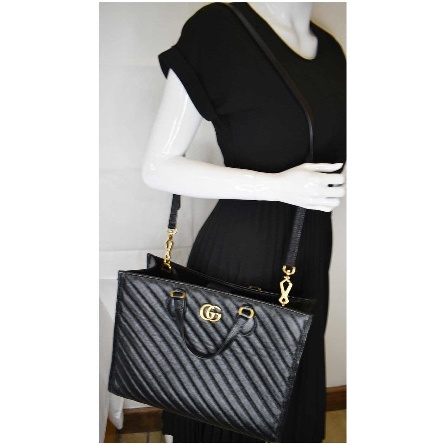 Gucci Marmont Medium Tote Bag Leather Matelasse