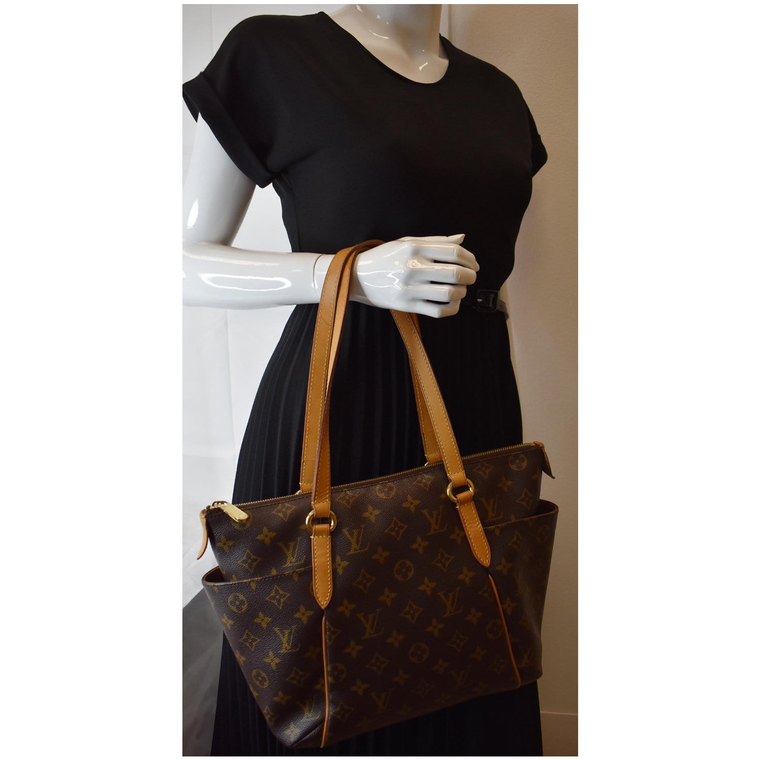 Louis Totally Pm Shoulder Bag Canvas Monogram