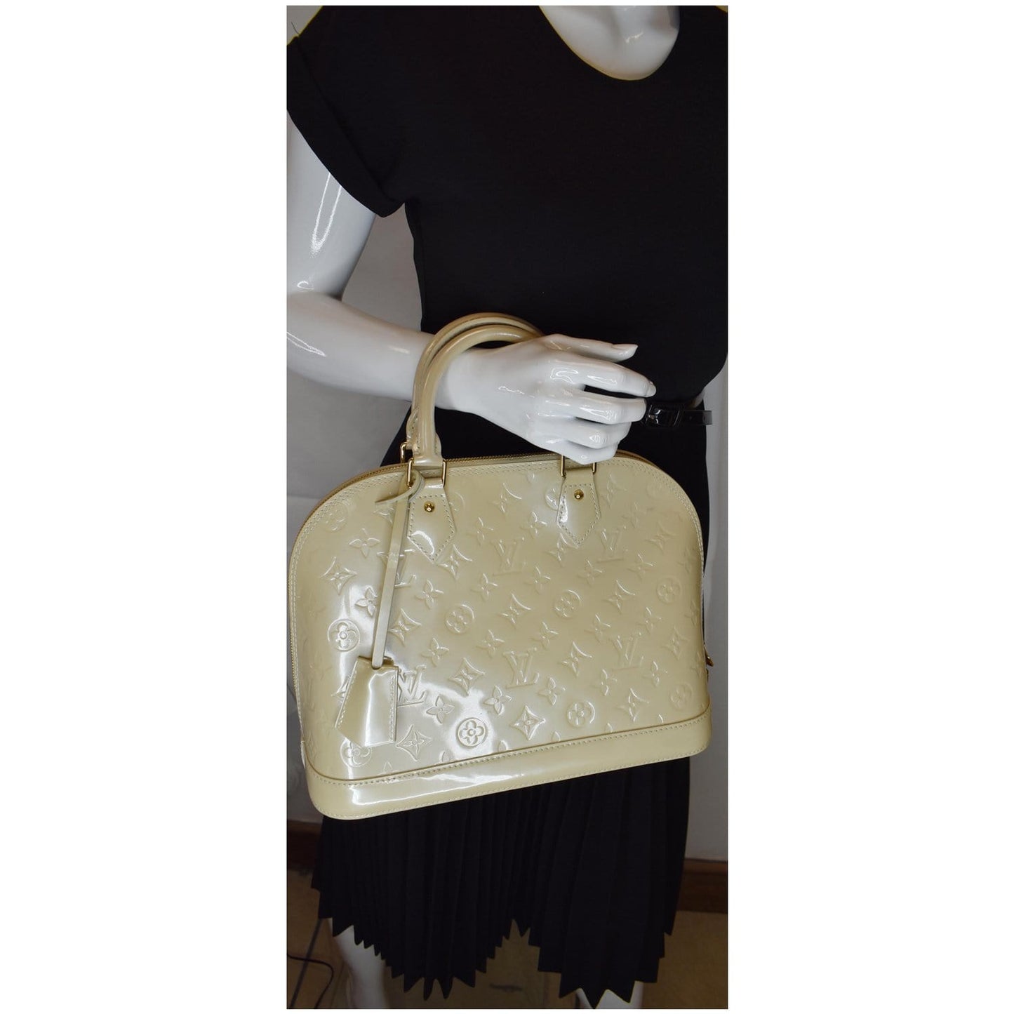 Louis Alma Pm Vernis Satchel Bag Off Monogram Cream Travel Bag