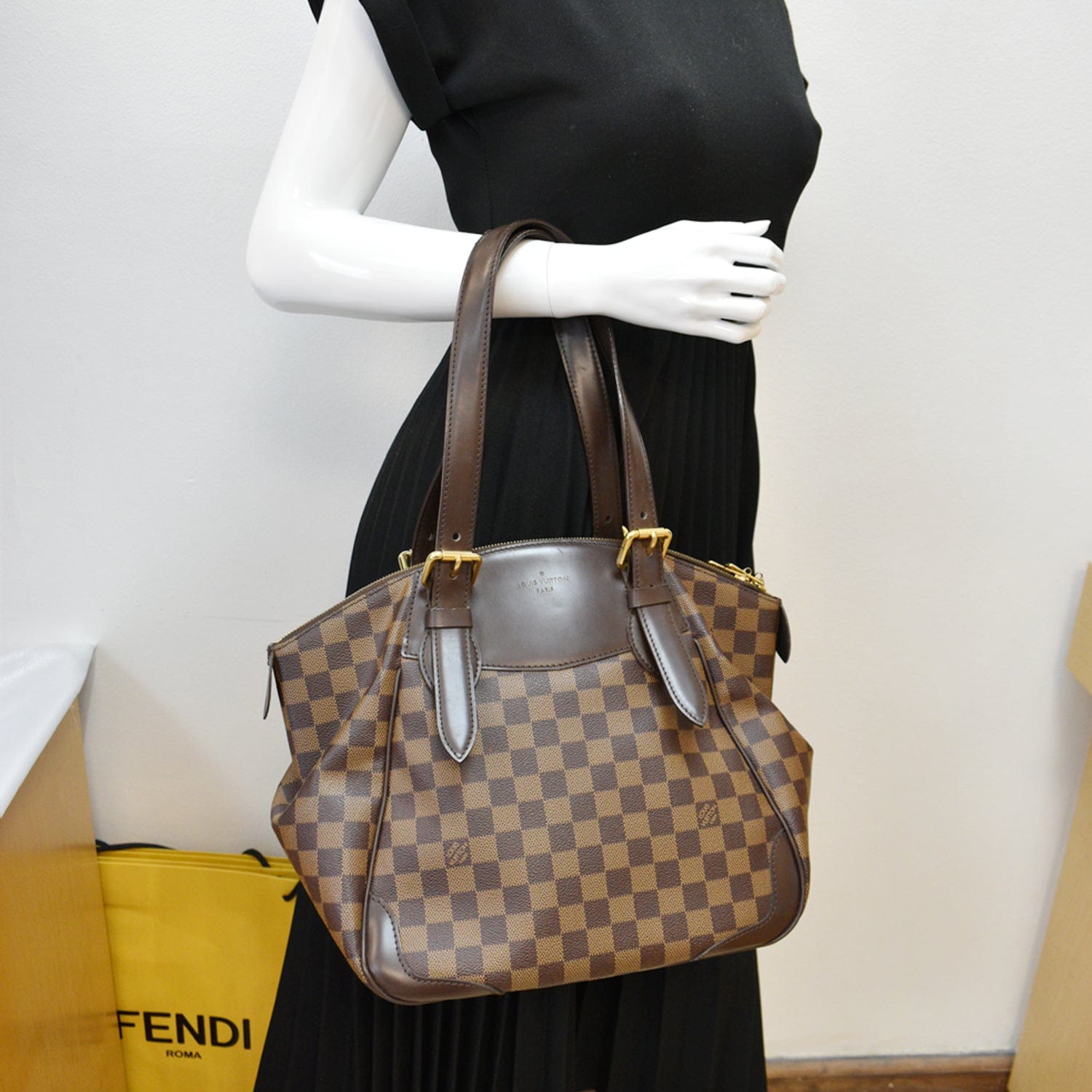 Louis Verona Mm Damier Ebene Shoulder Bag Brown