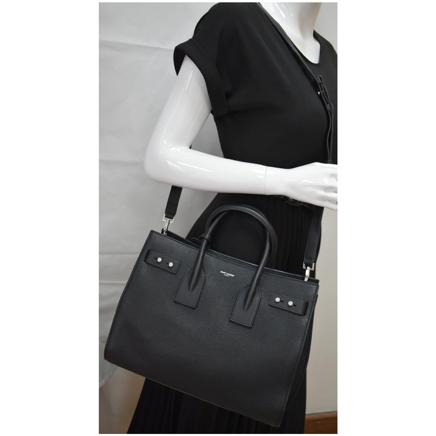 YSL Saint Laurent Saint Sac De Jour Grained Shoulder Bag Leather Black