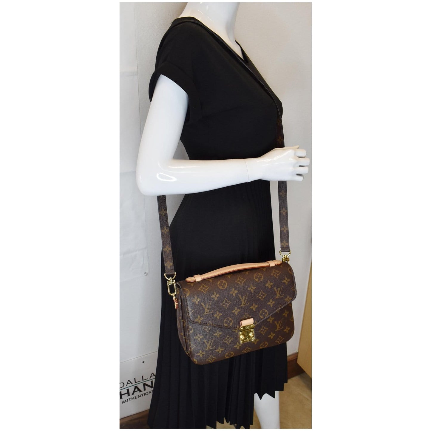 Louis Metis Pochette Crossbody Bag Canvas Monogram Brown 10