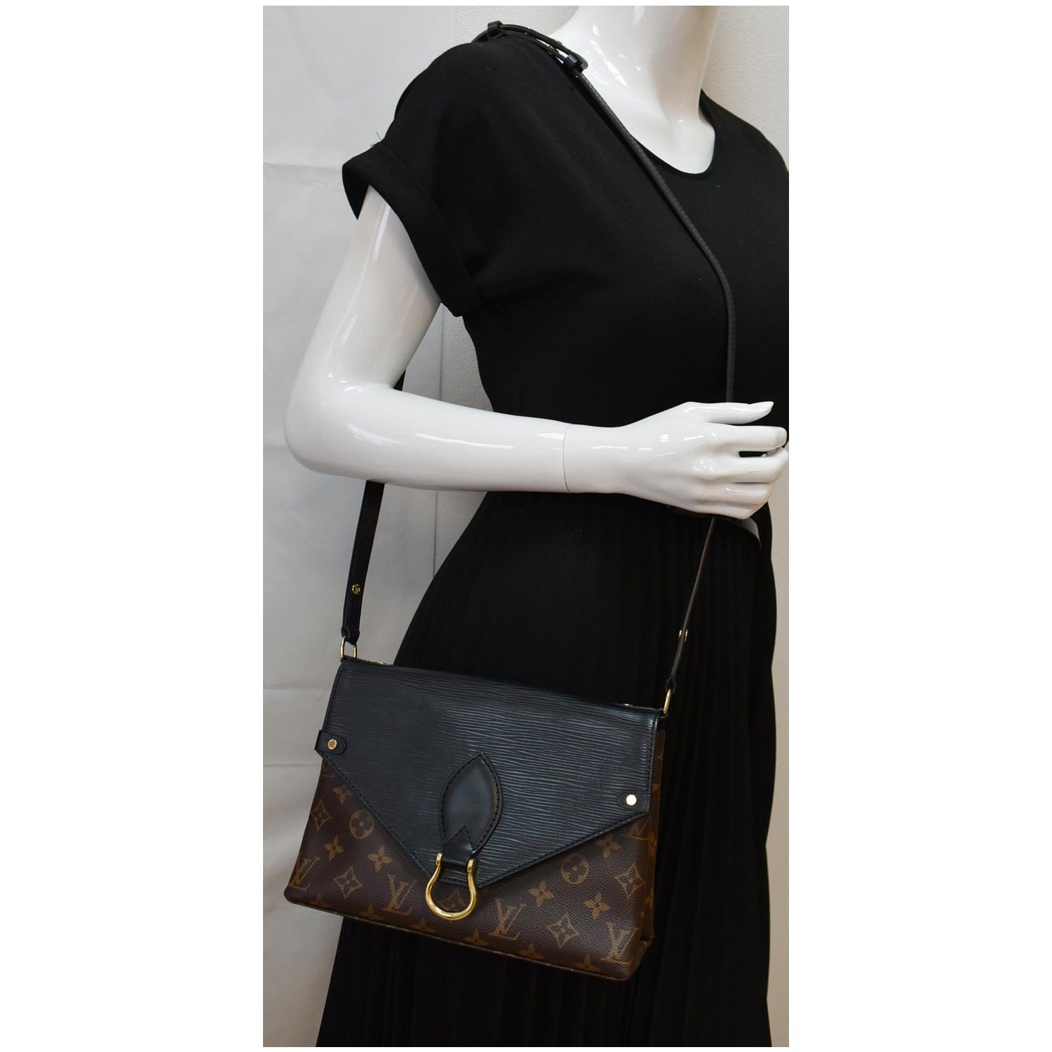 Louis Saint Michel Epi Shoulder Bag Leather Monogram