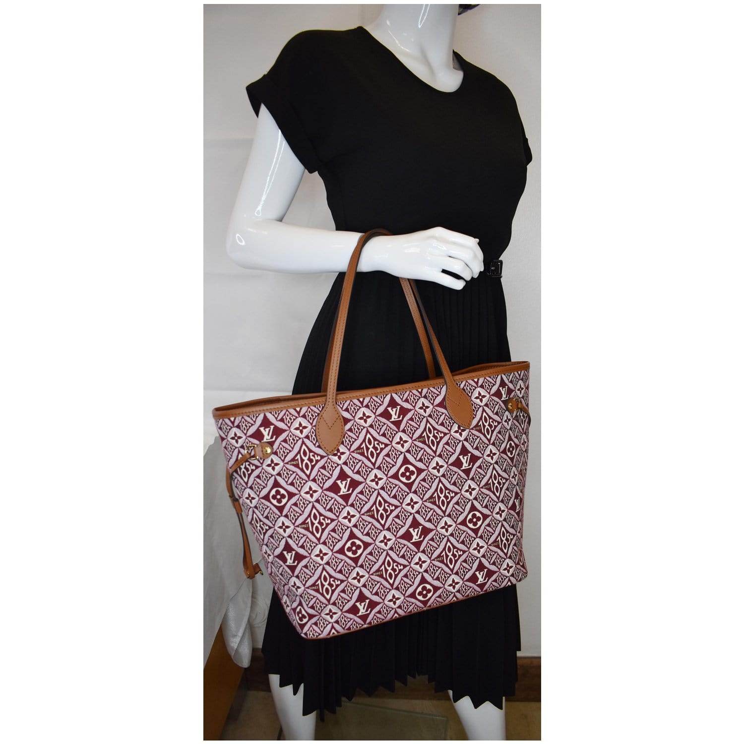Louis Neverfull Mm Since Jacquard Shoulder Bag Red Bordeaux Red