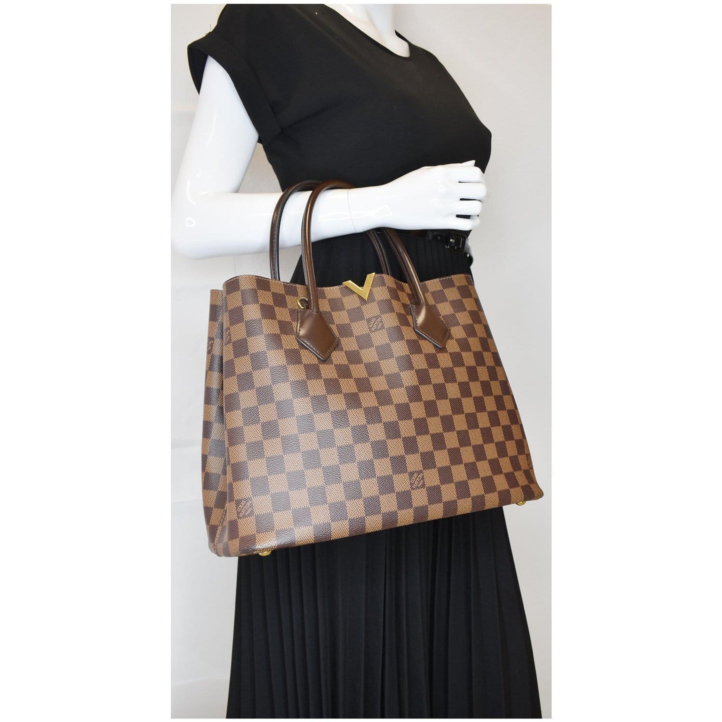 Louis Kensington Damier Ebene Shoulder Bag Brown