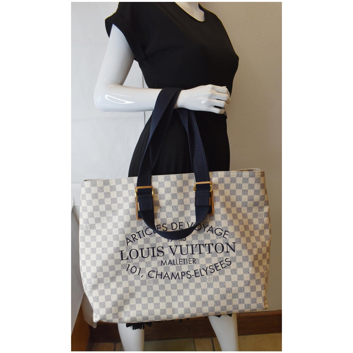 Louis Beach Cabas Gm Damier Azur Shoulder White Shoulder Bag
