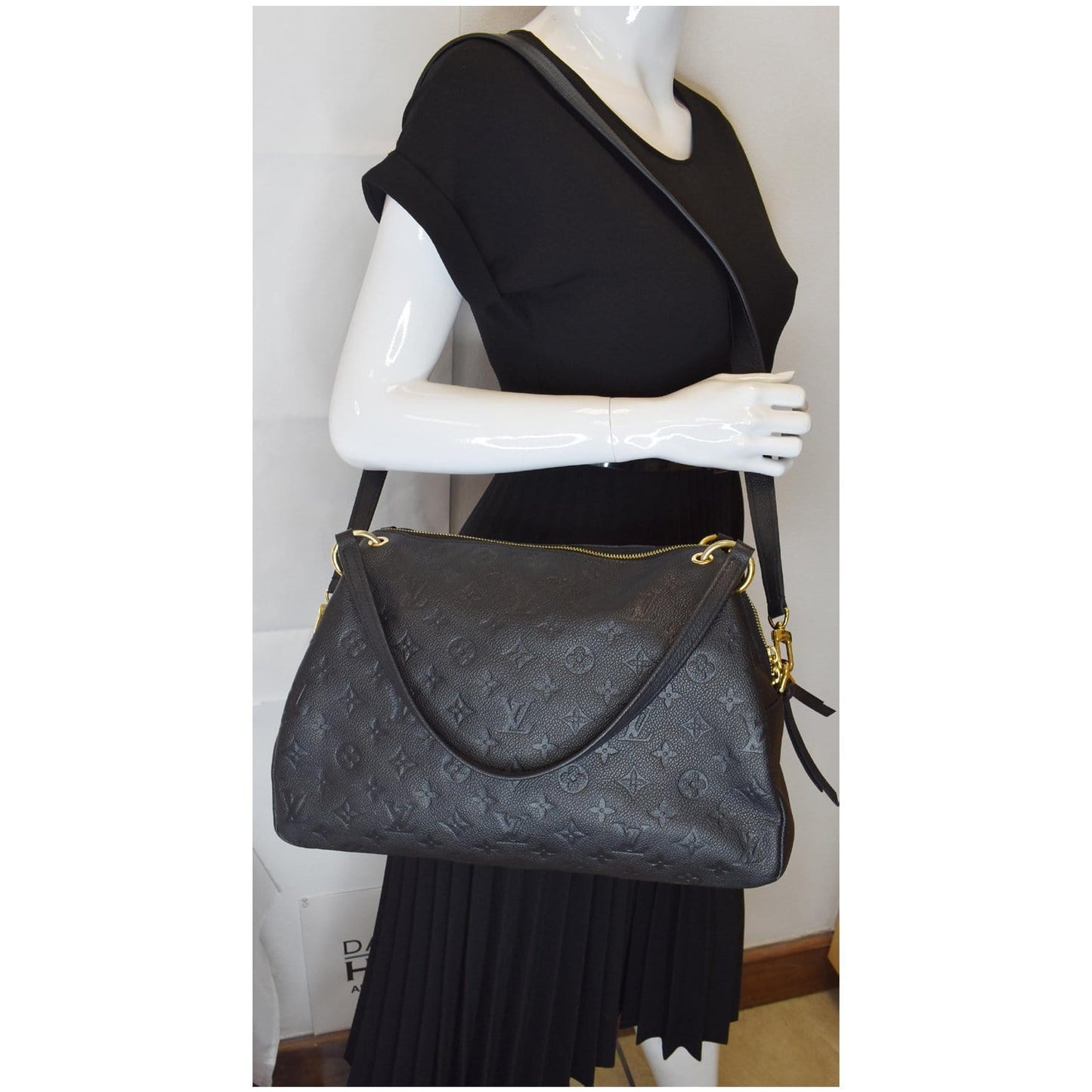 Louis Ponthieu Mm Empreinte Shoulder Bag Leather Monogram