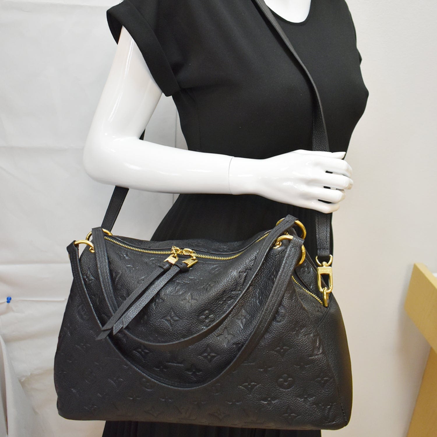 Louis Ponthieu Pm Empreinte Shoulder Bag Leather Black