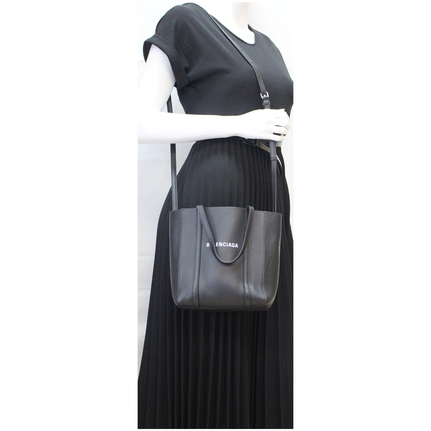 Balenciaga Everyday Xxs Tote Bag Leather Black