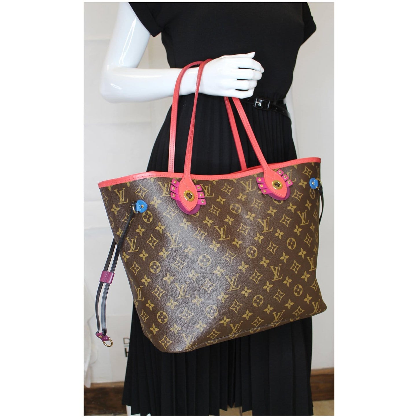 Louis Neverfull Mm Totem Tote Shoulder Bag Canvas Monogram