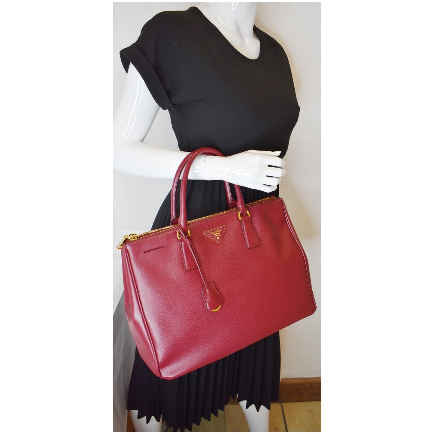 Prada Lux Saffiano Tote Bag Leather Red