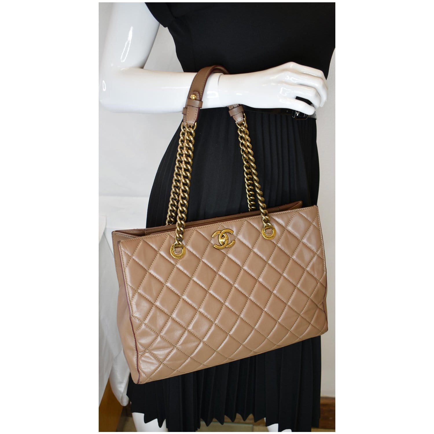 Chanel Perfect Edge Shopper Tote Leather Quilted Tote Bag