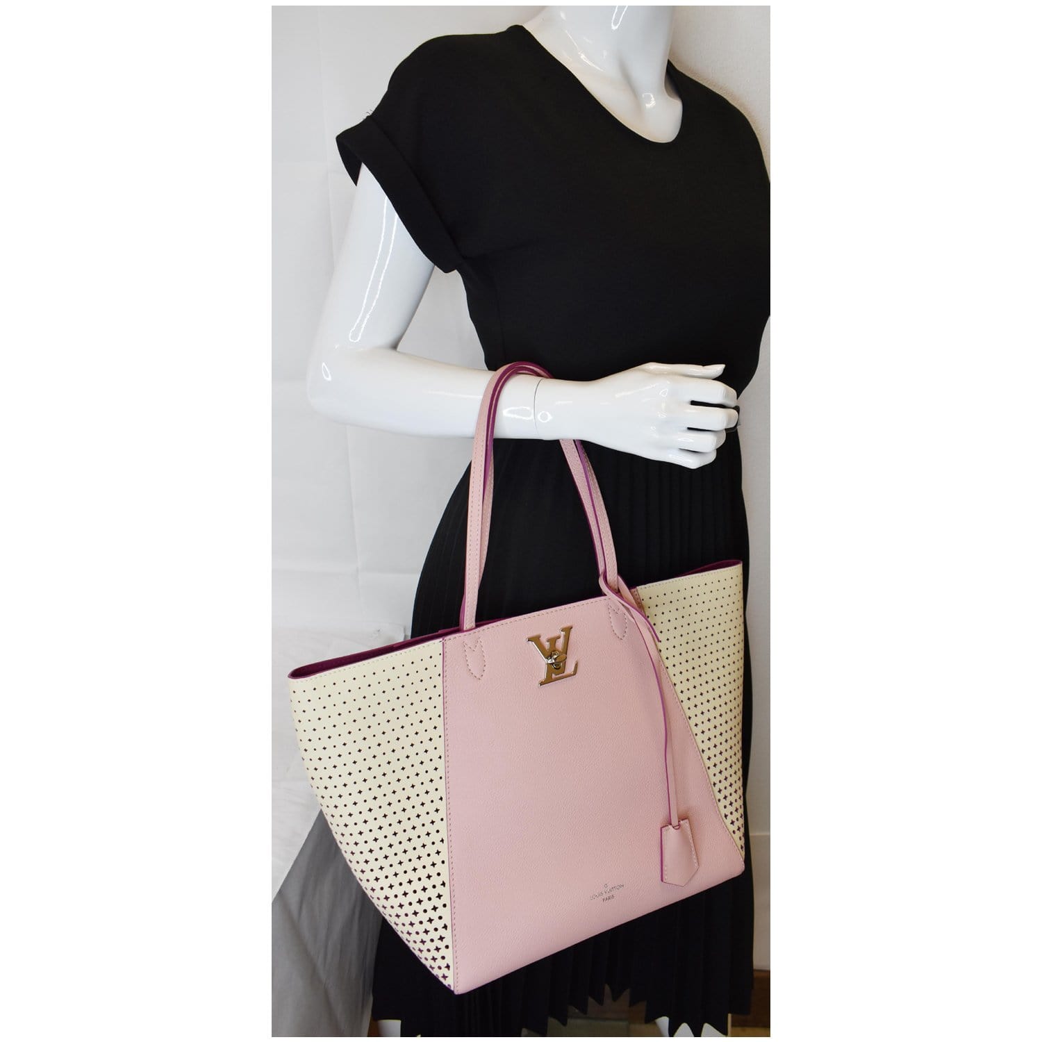Louis Lockme Cabas Perforated Shoulder Bag Leather Pink