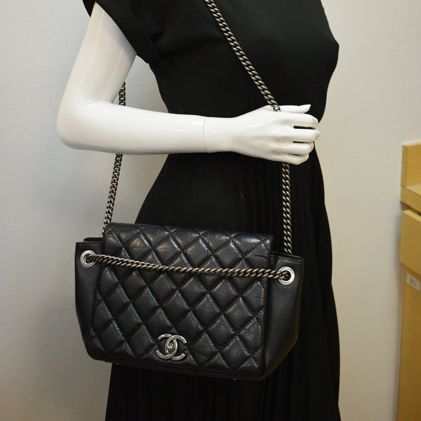 Chanel Accordion Aged Shoulder Bag Leather Black
