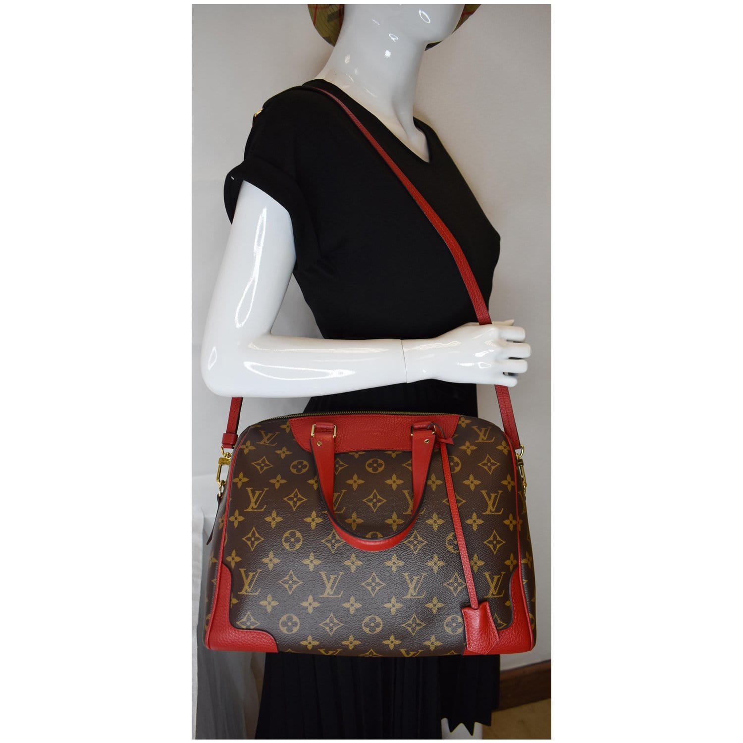 Louis Retiro Nm 2Way Shoulder Bag Canvas Monogram Red 2