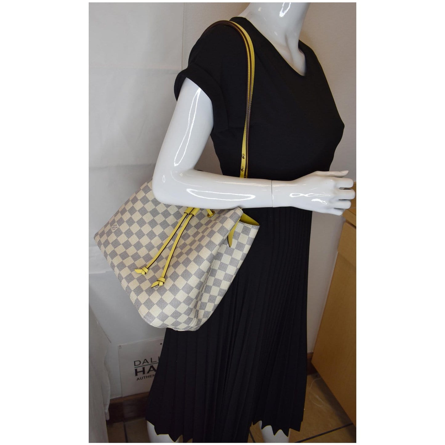 Louis Neonoe Mm Damier Azur Crossbody Bag