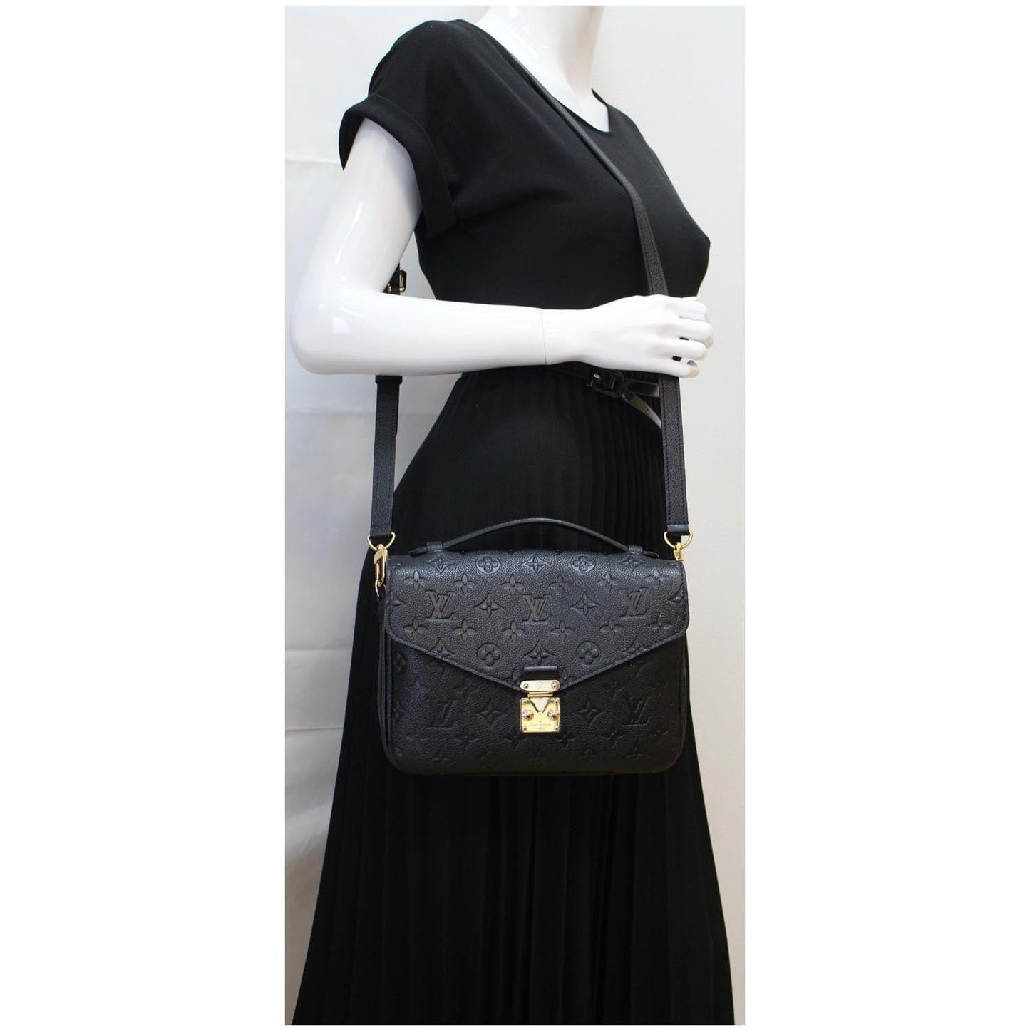 Louis Metis Pochette Empreinte Shoulder Bag Leather Black