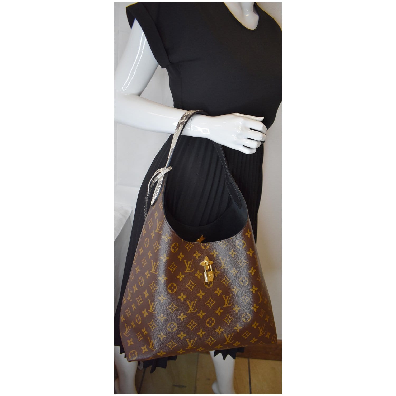 Louis Flower Shoulder Hobo Bag Canvas Monogram Shoulder Bag
