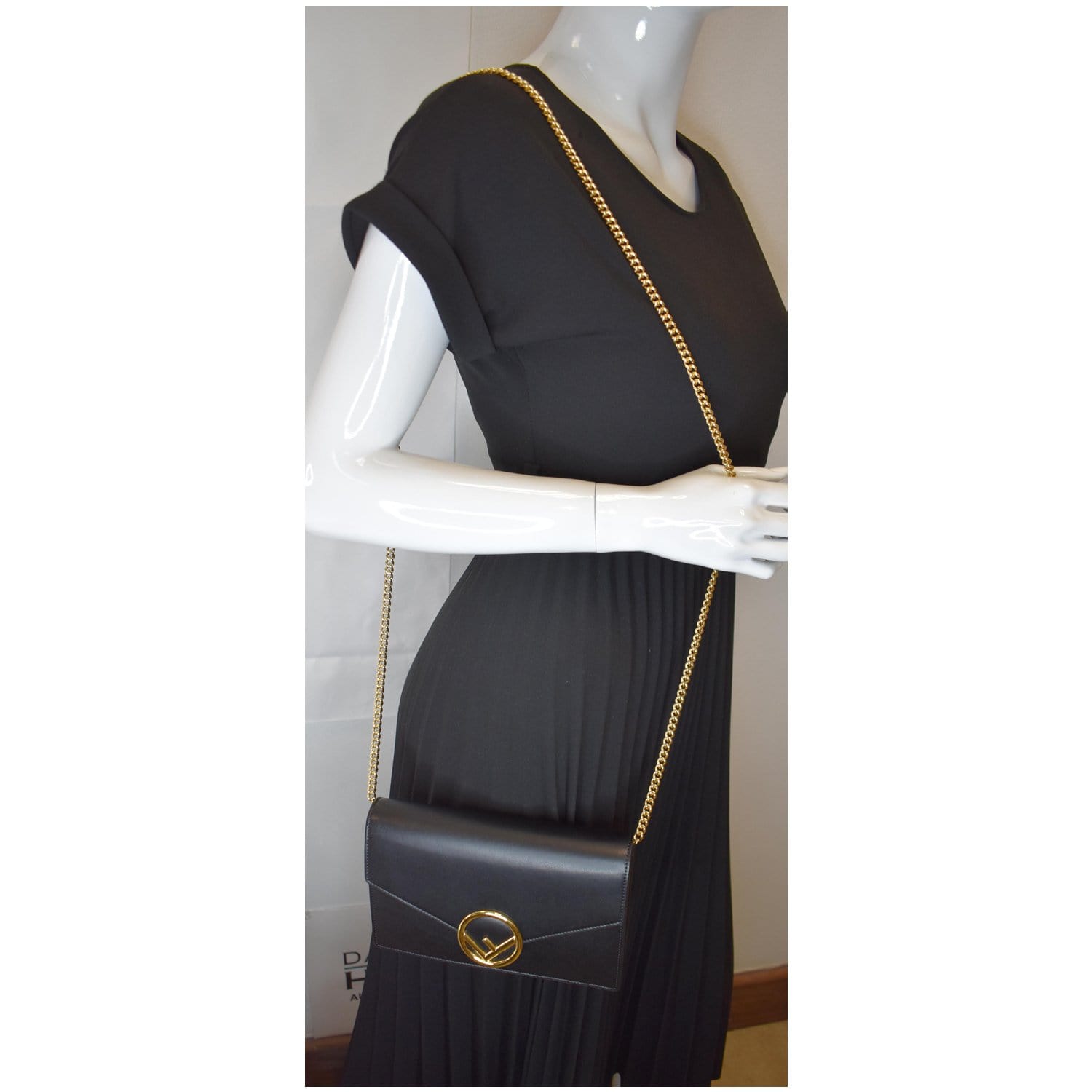 Fendi Vitello Is Envelope Wallet On Crossbody Bag Leather Black