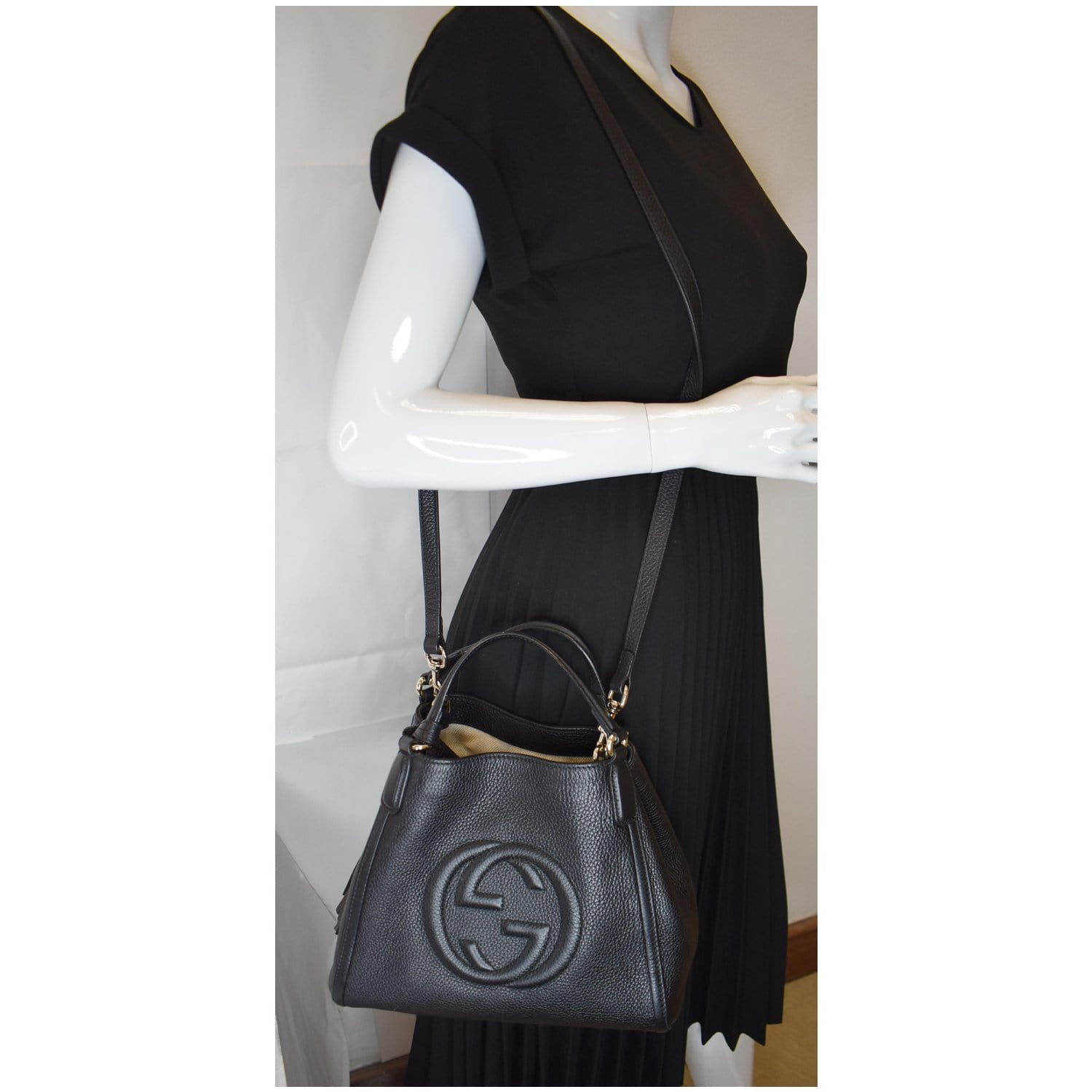 Gucci Soho Pebbled Shoulder Bag Leather Black Black 336751