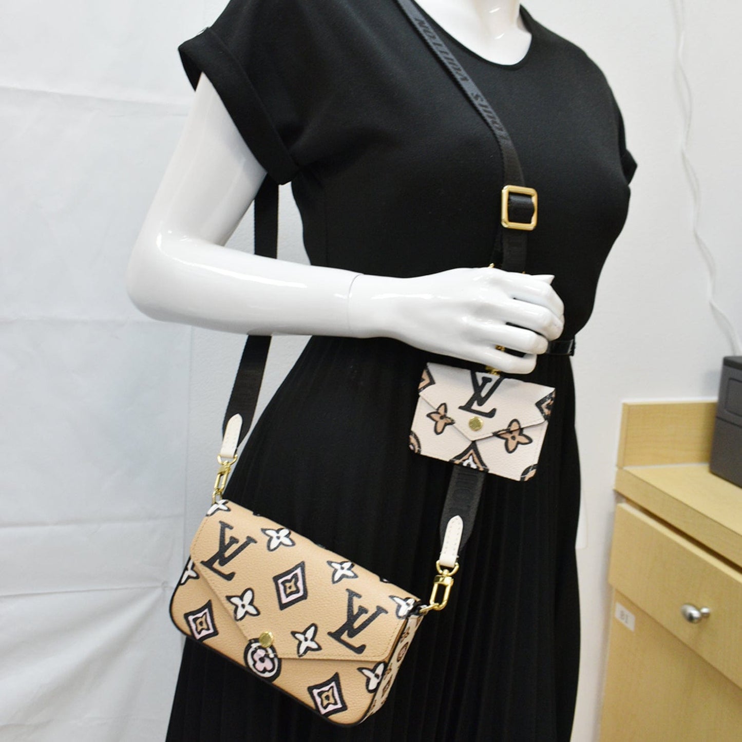 Louis Felicie Strap & Go Pochette Crossbody Canvas Monogram Crossbody Bag