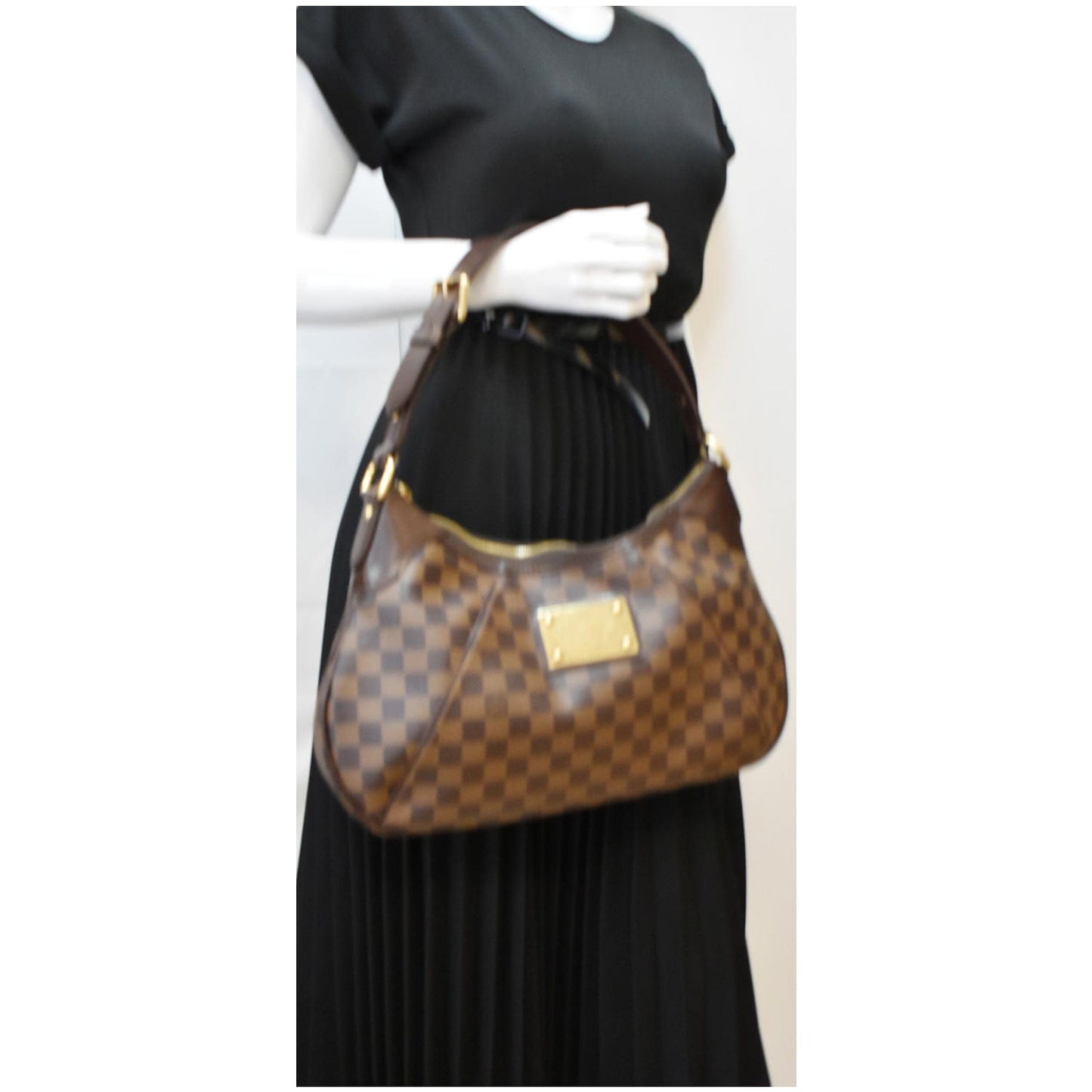 Louis Thames Gm Damier Ebene Shoulder Bag Brown