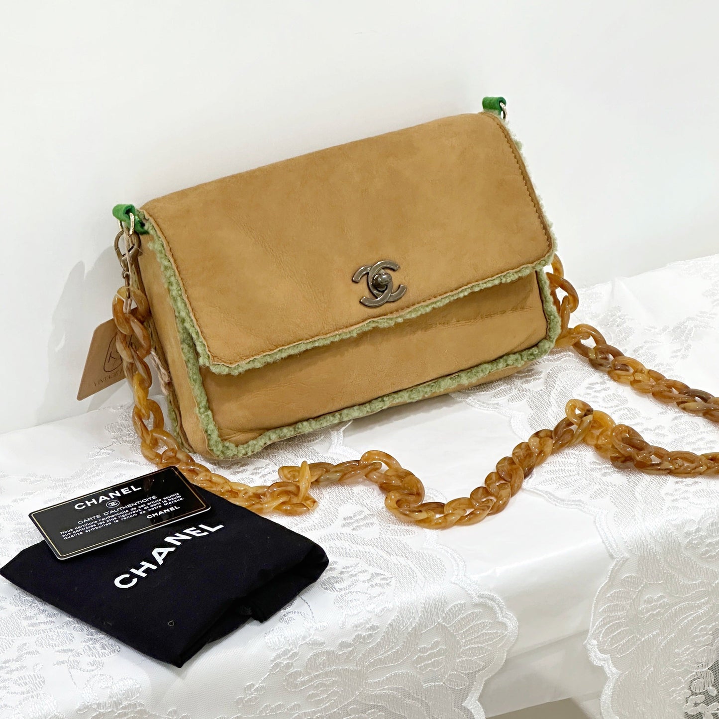 Chanel   suede clutch+chain