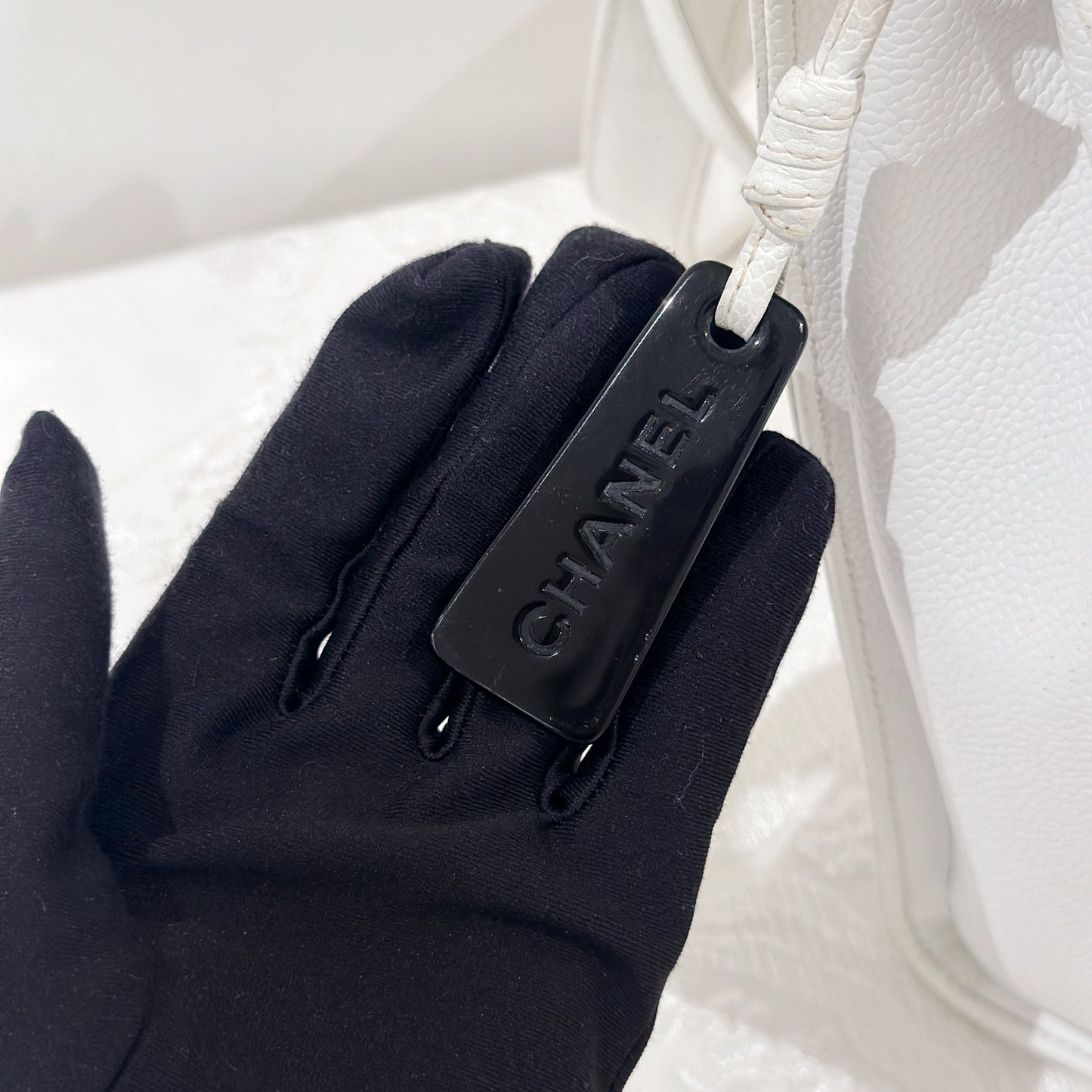 Chanel   tote bag