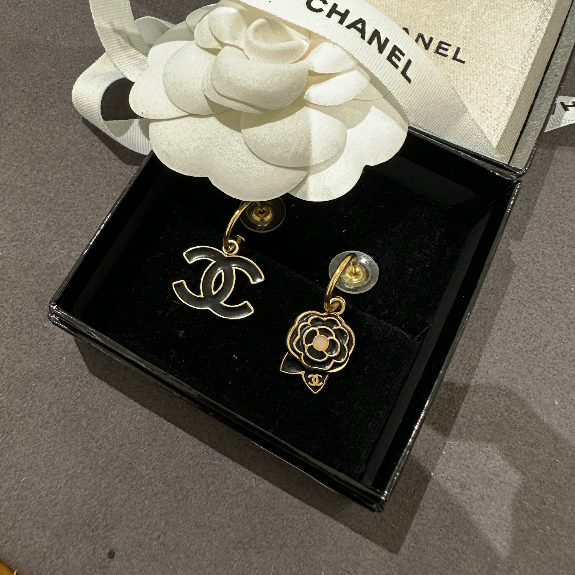 Chanel   earrings