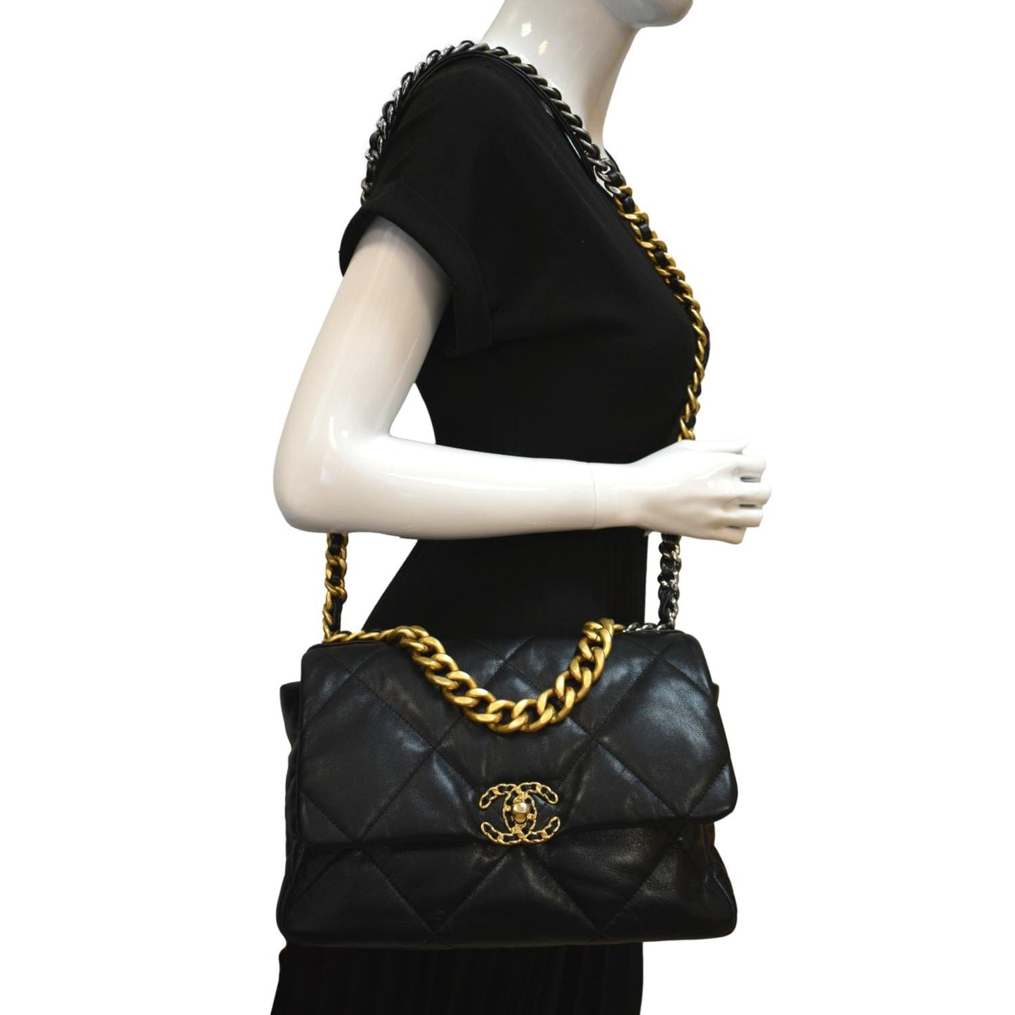 Chanel 19 Flap Quilted - Deals Leather Lambskin Black Travel Bag