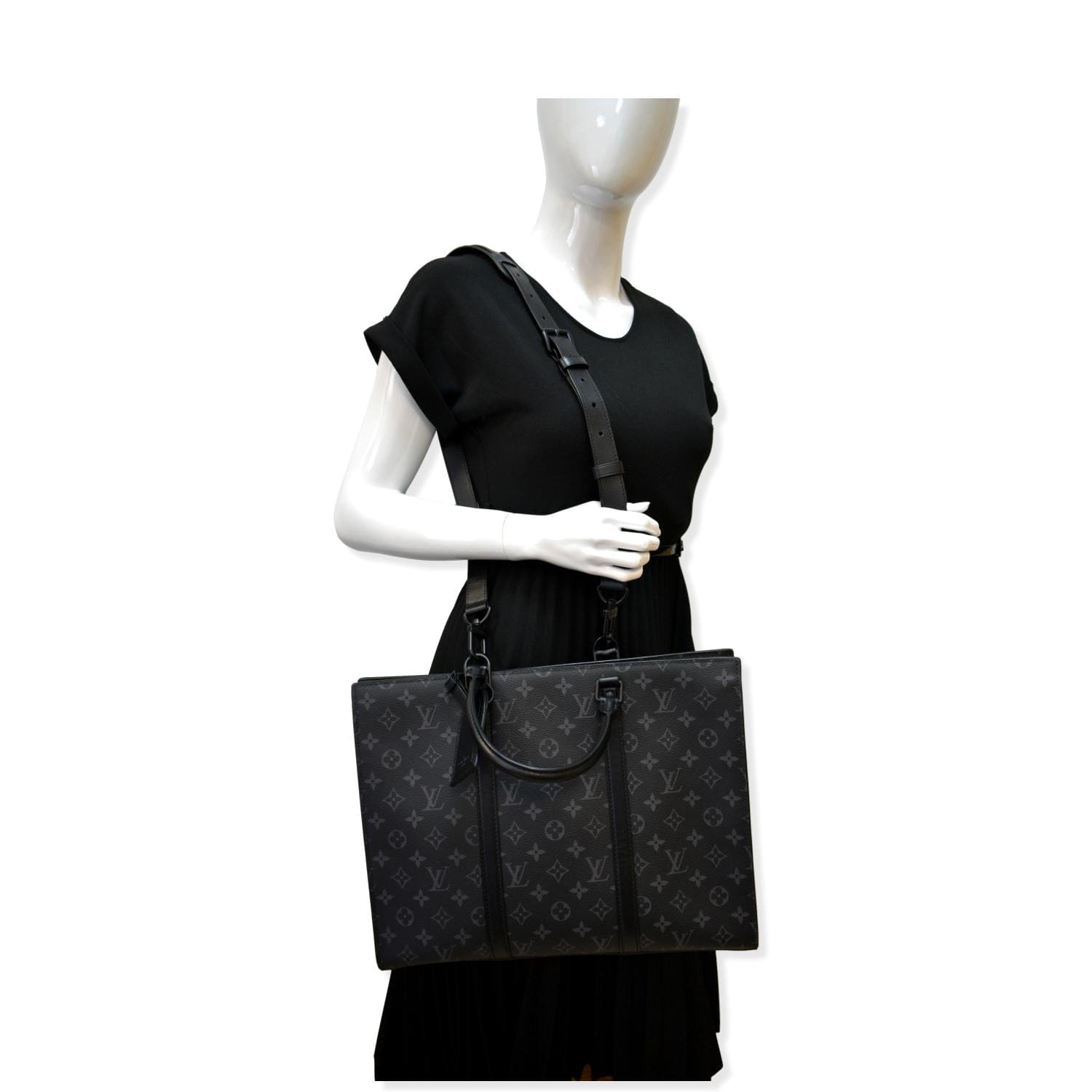 Louis Sac Plat Horizontal Zippe Eclipse Shoulder Monogram Black Crossbody Bag