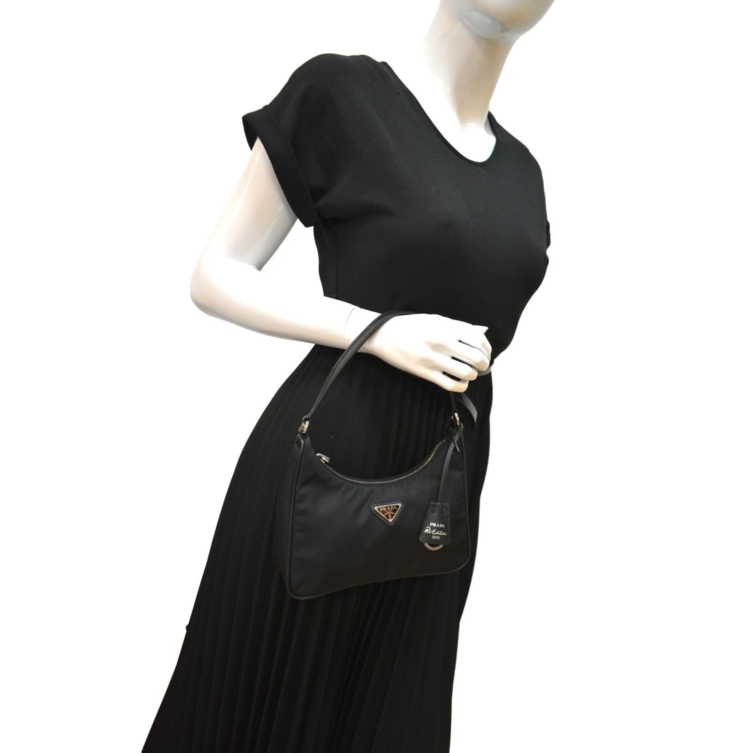 Re Edition Shoulder Bag Nylon Black