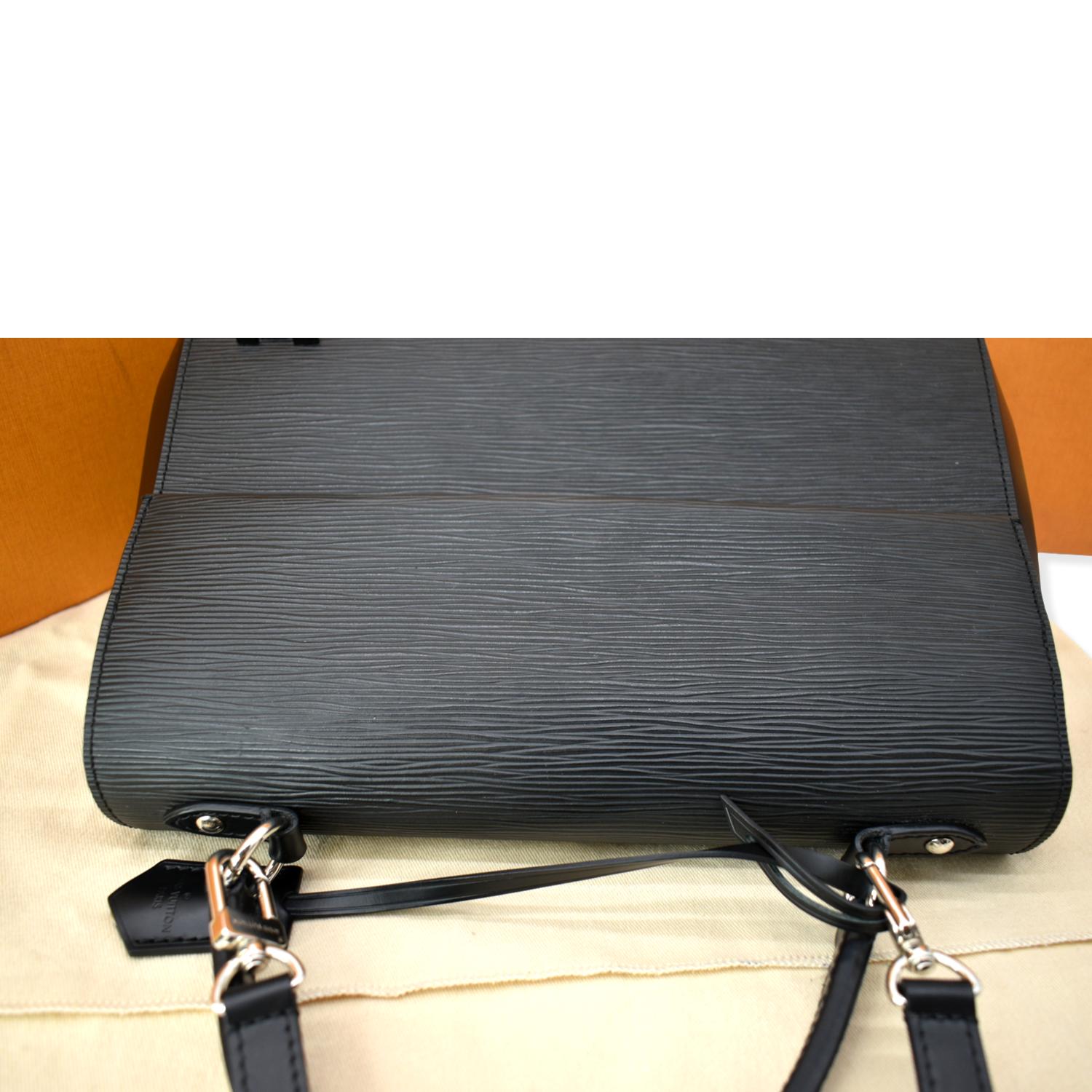 Louis Cluny Mm Epi Shoulder Bag Hot Leather Black