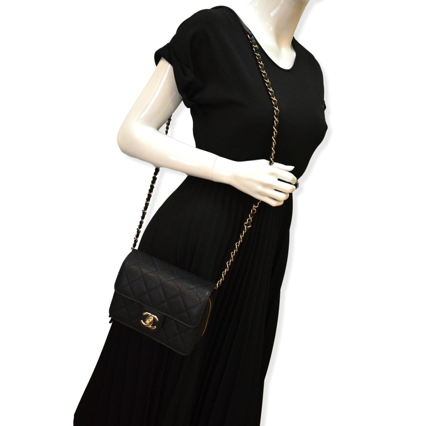 Chanel Quilted Caviar Like A Flap Black Wallet Case