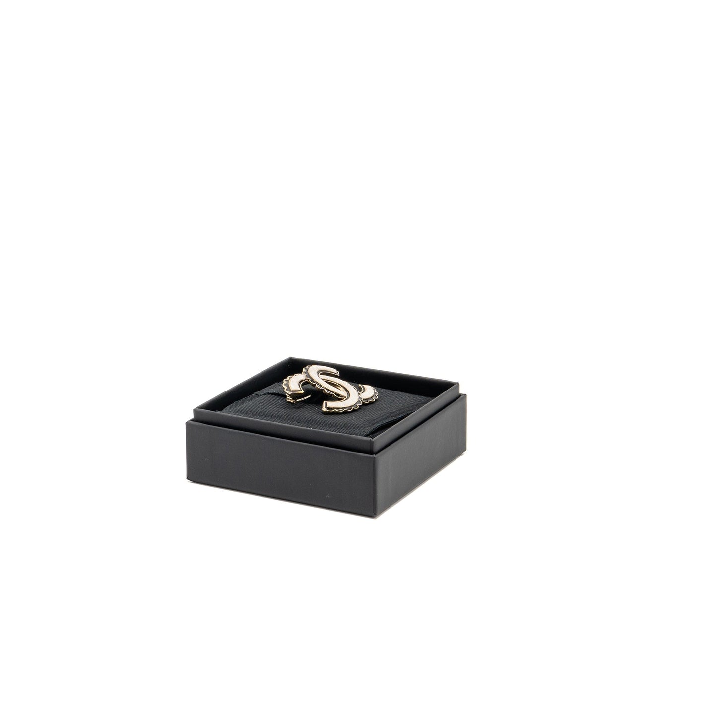 Chanel CC logo brooch Black Grey Handbag