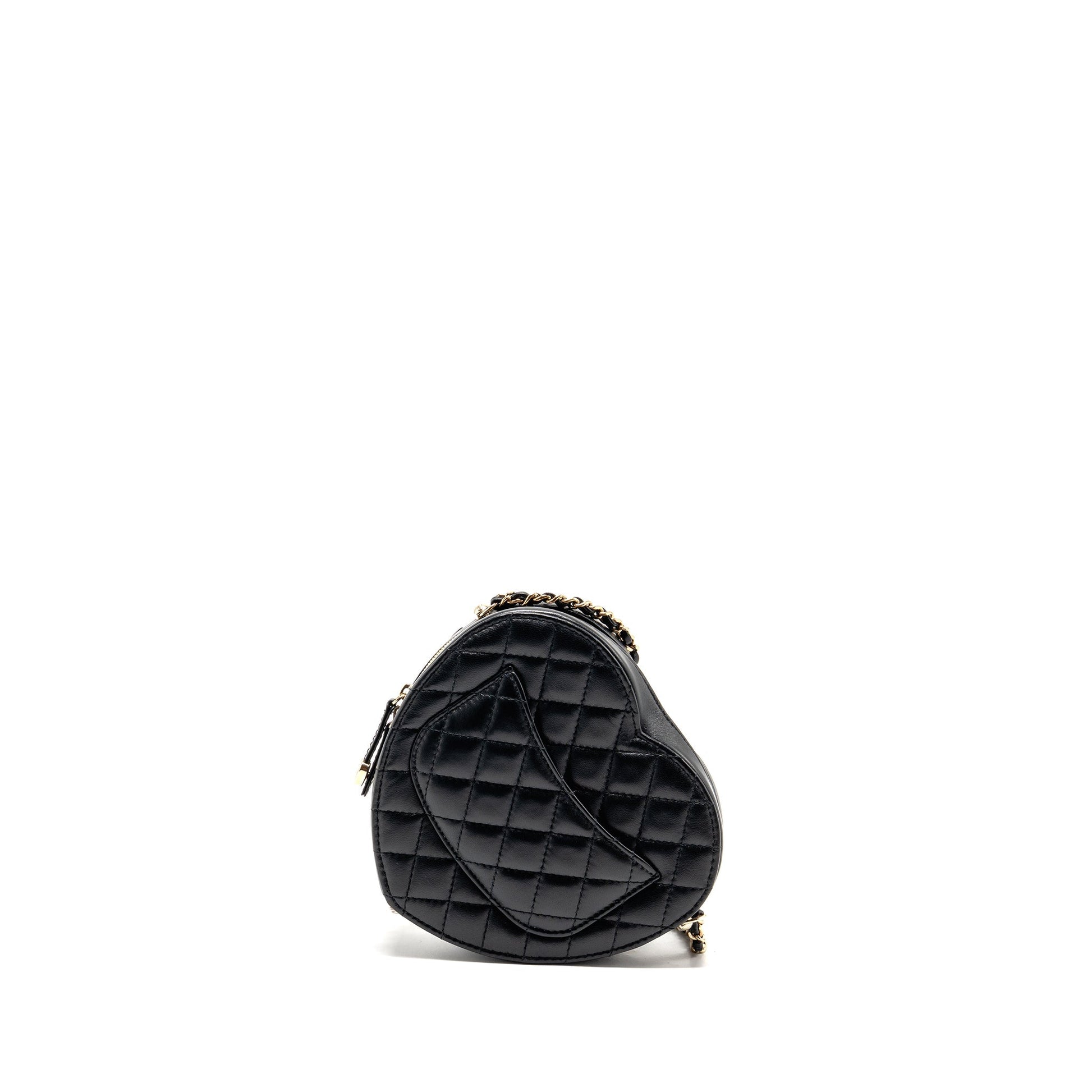 Chanel 22S Heart Lambskin LGHW Microchip Black Handbag Microchip 3
