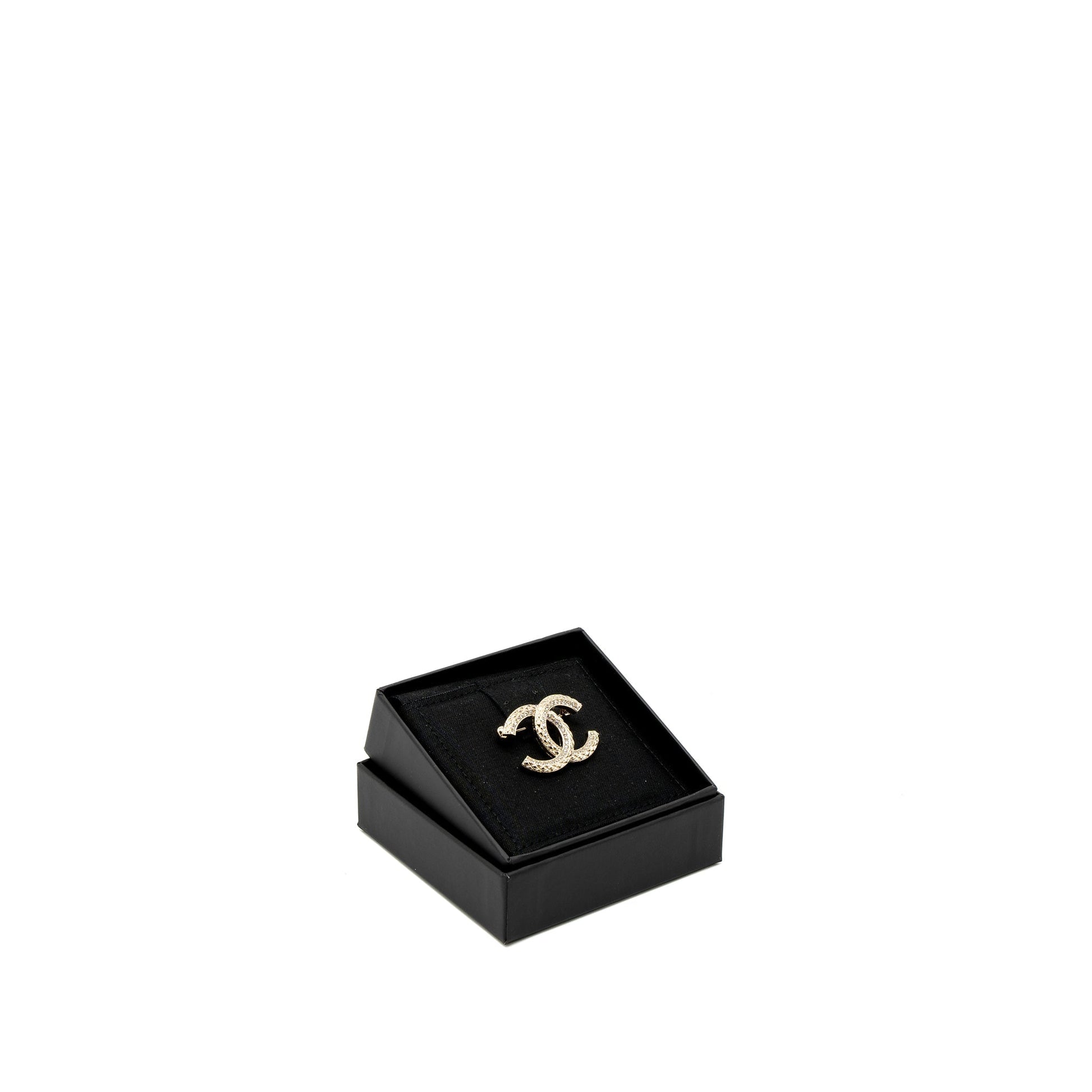 Chanel CC Logo Brooch Crystal Light Tone Gold Handbag