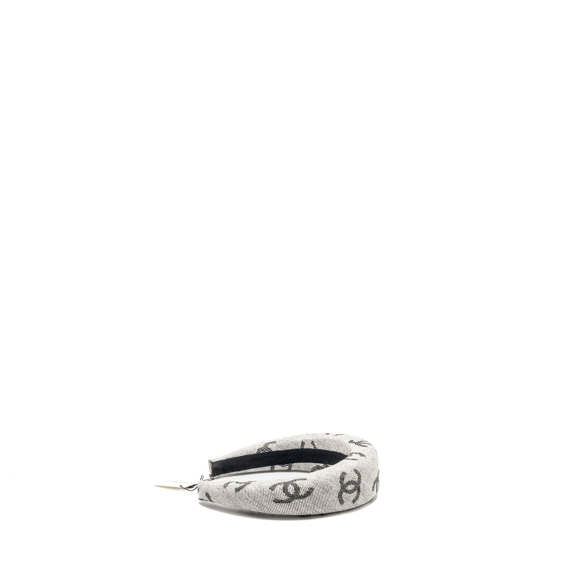 Chanel 22S CC Logo Headband Cotton Black White Handbag