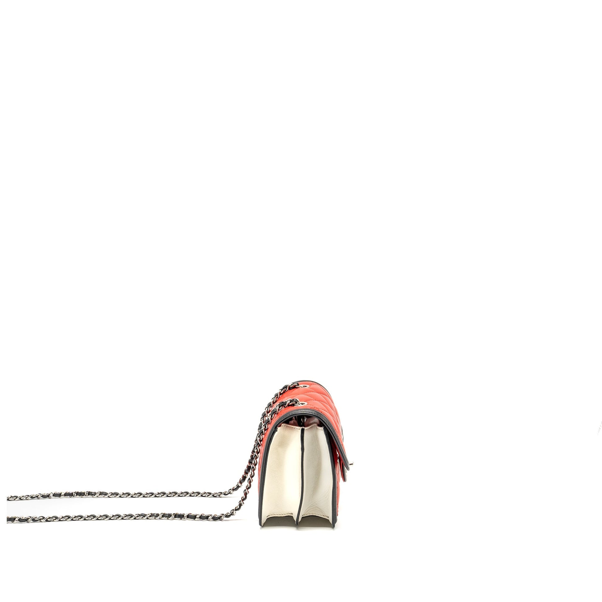 Chanel Tricolor Graphic Flap Lambskin SHW Black White Red Shoulder Bag