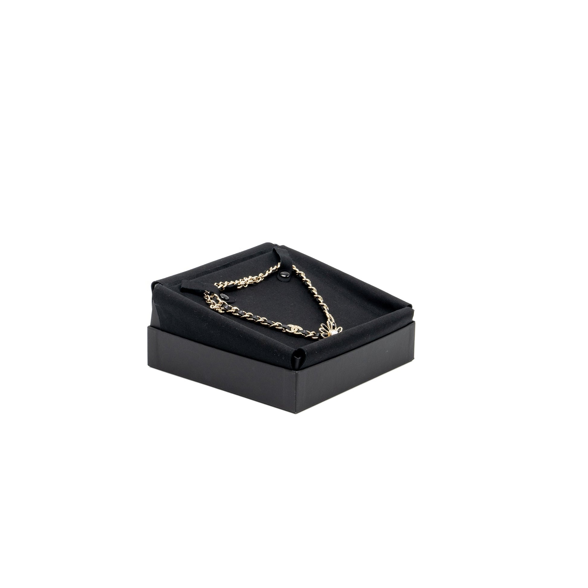 Chanel cc logo chocker pearl flower Light Gold Leather Handbag