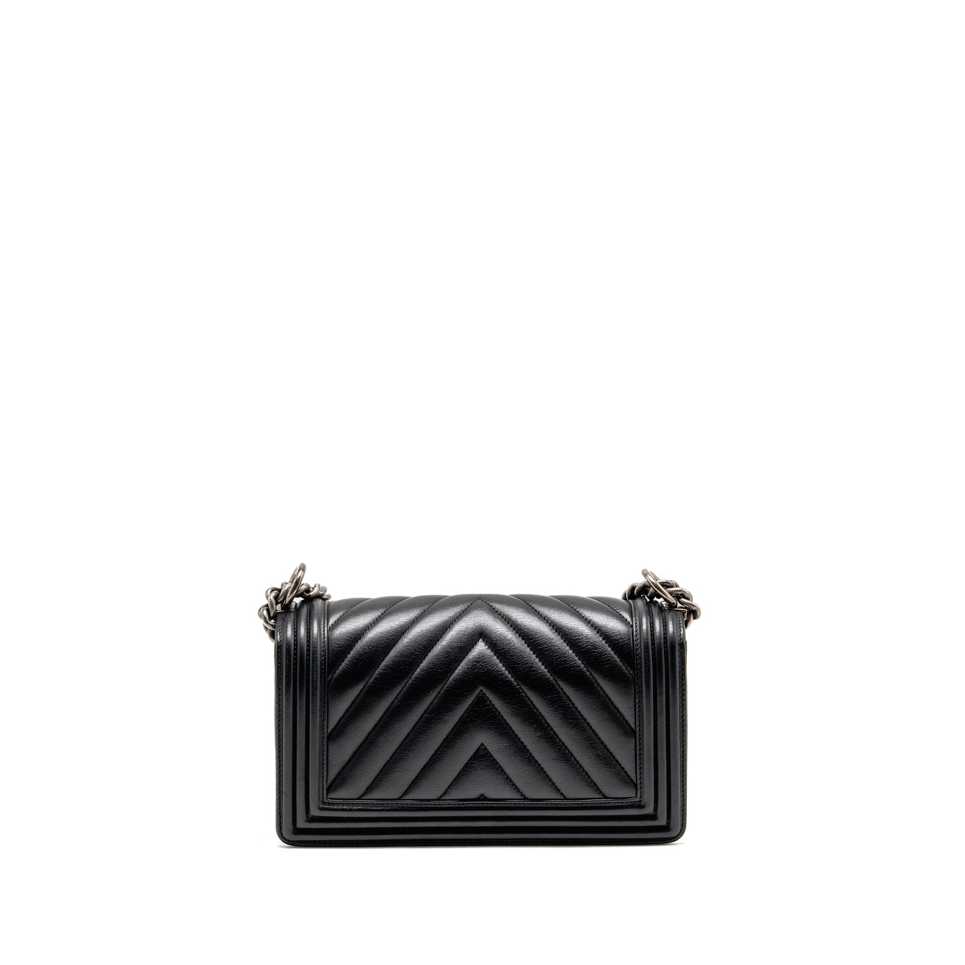 Chanel Chevron Boy calfskin ruthenium SHW Black Handbag