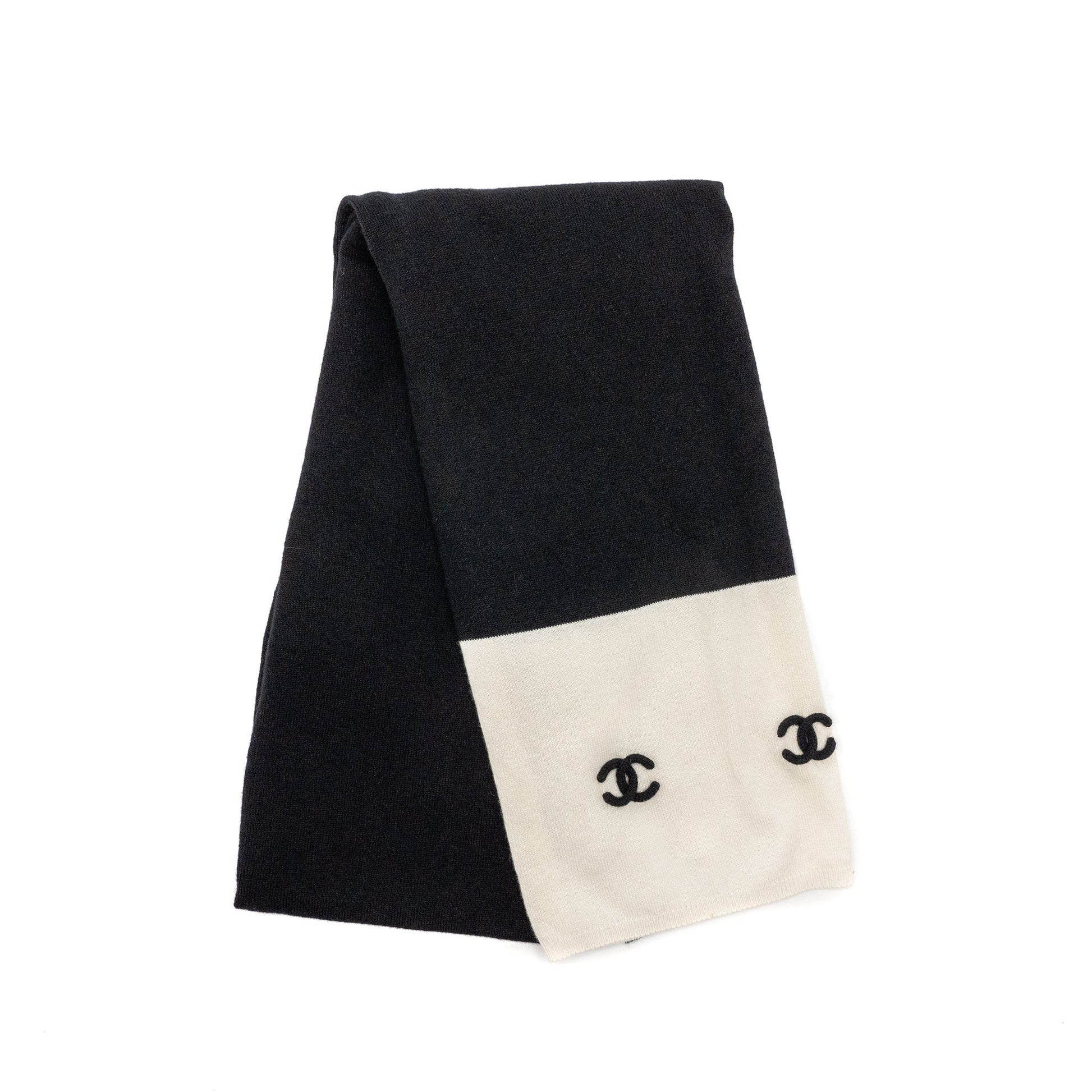 Chanel CC Logo Scarf Cashmere Black White Black White