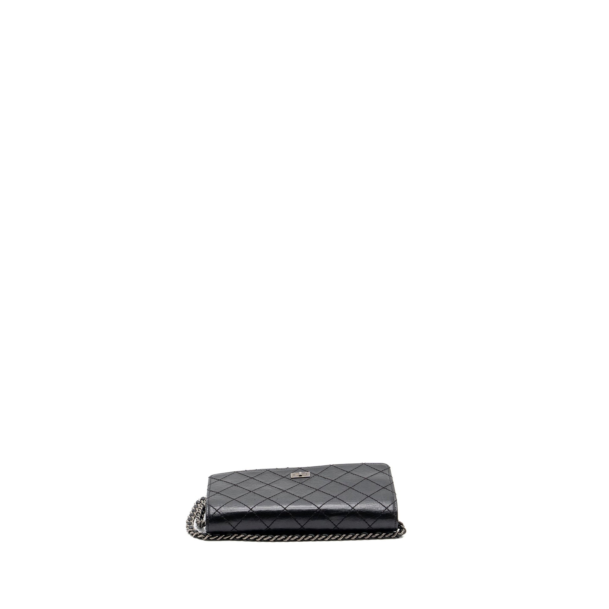 Chanel 2.55 reissue on calfskin ruthenium hardware Black Wallet Case