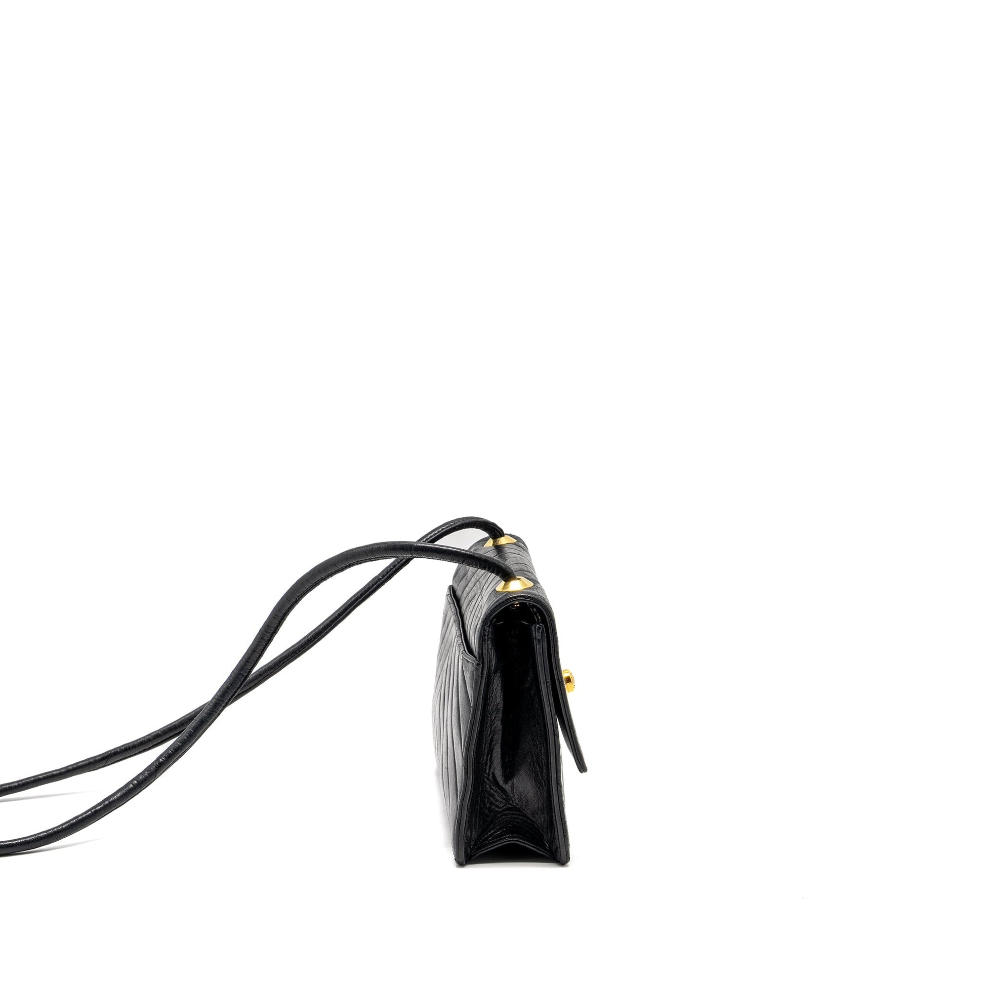 Chanel chevron flap lambskin GHW Black Shoulder Bag