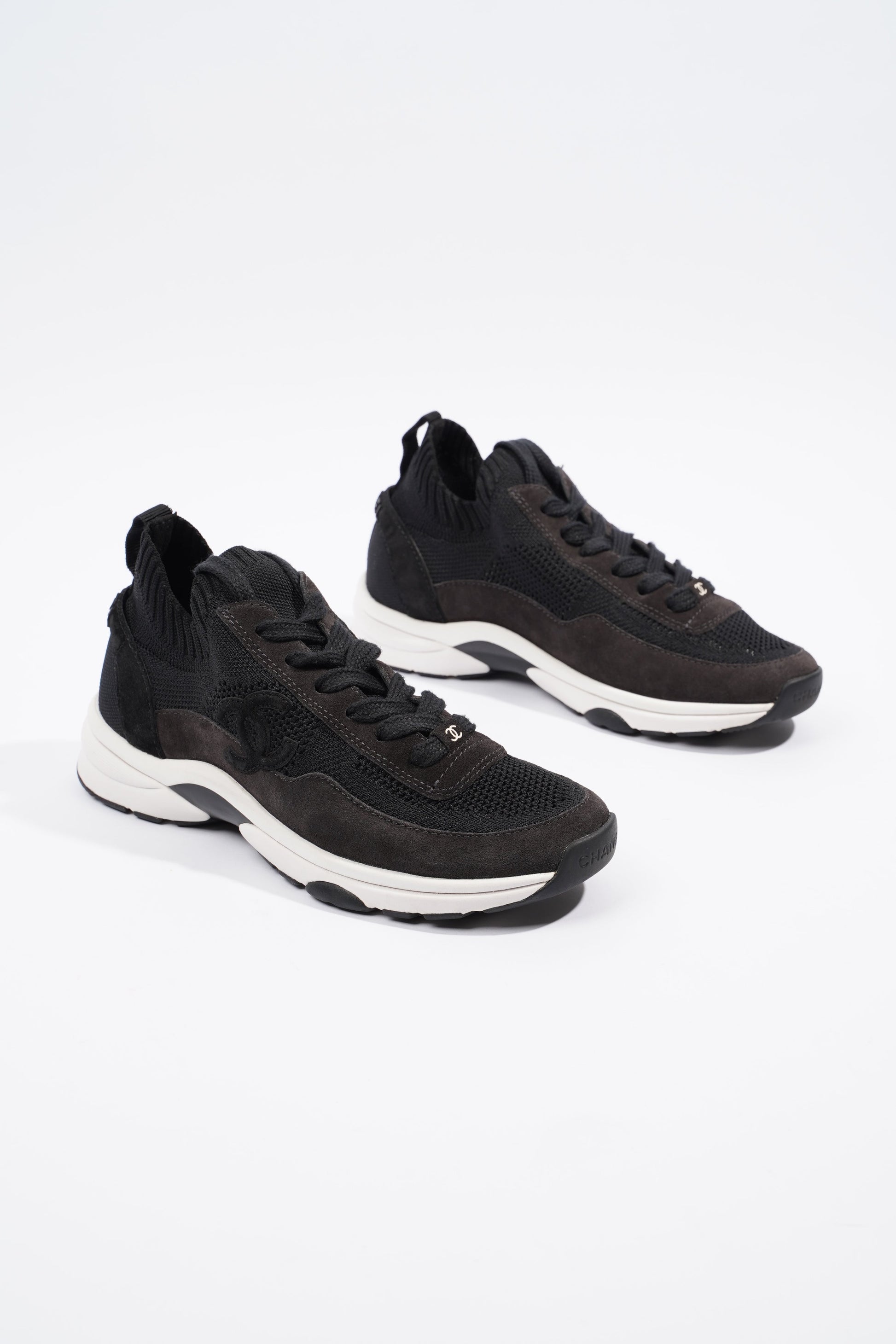Chanel CC Knit Sneaker Black   White EU 37   UK 4