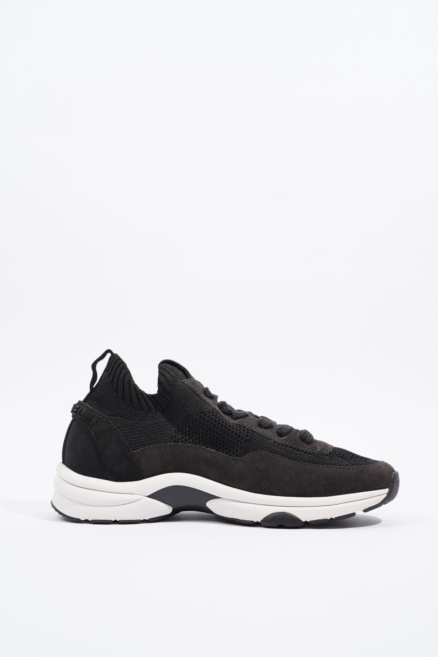 Chanel CC Knit Sneaker Black   White EU 37   UK 4