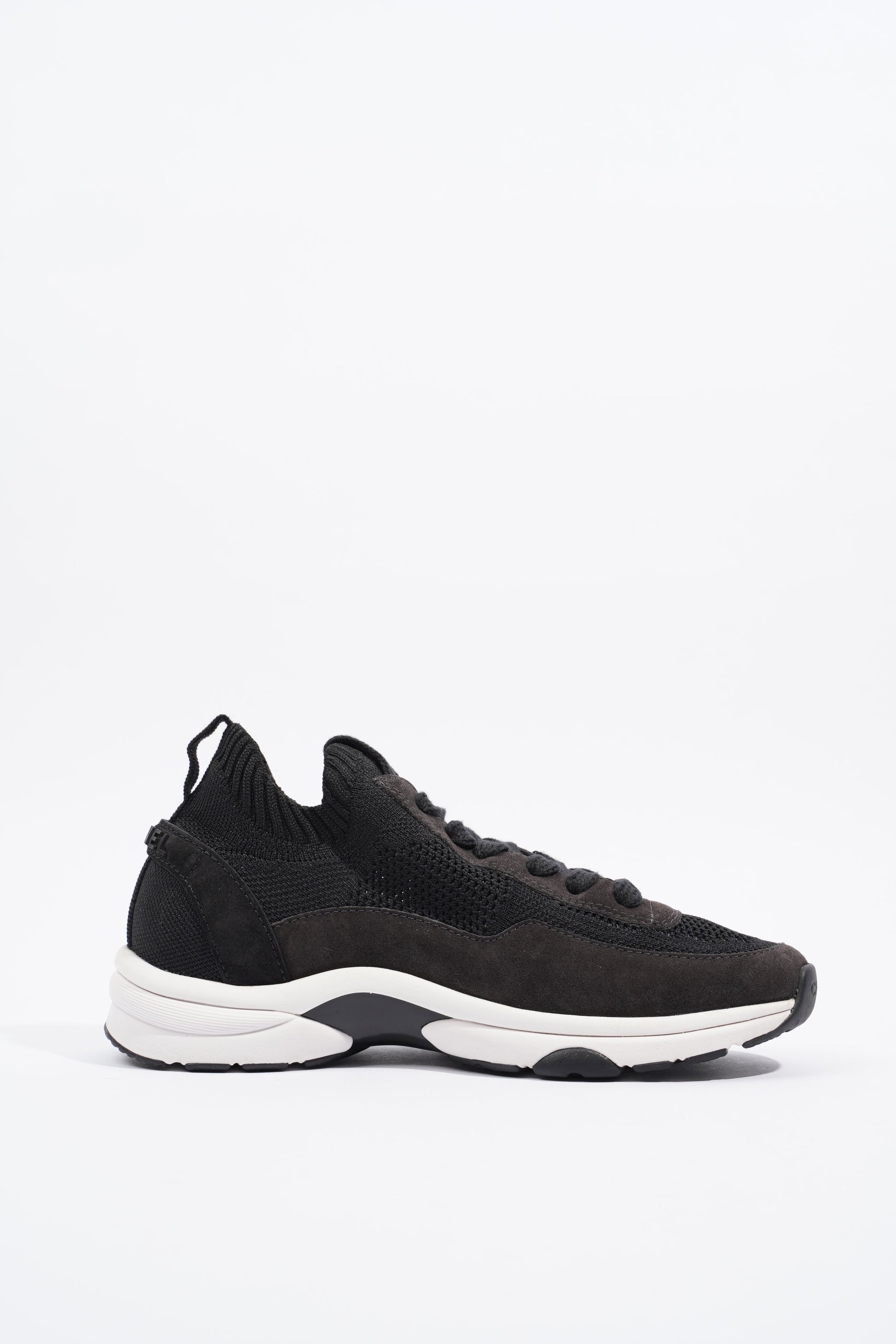 Chanel CC Knit Sneaker Black   White EU 37   UK 4